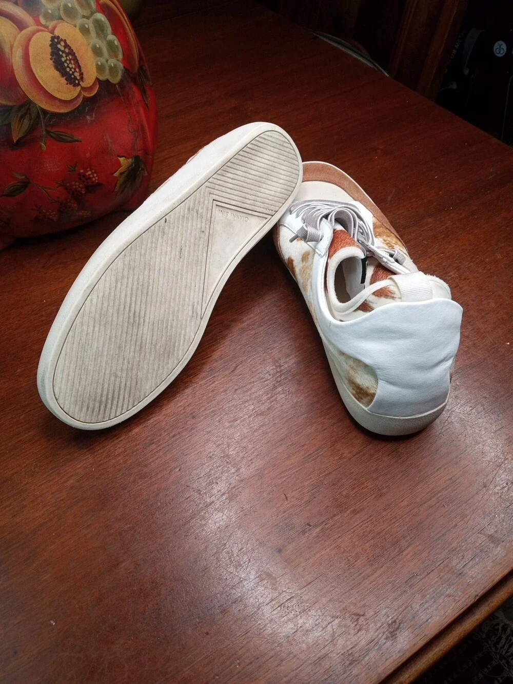 Gianni Bini Kaeko Star Sneakers Size 9.5 M Calf Hair Brown White Leather Shoe